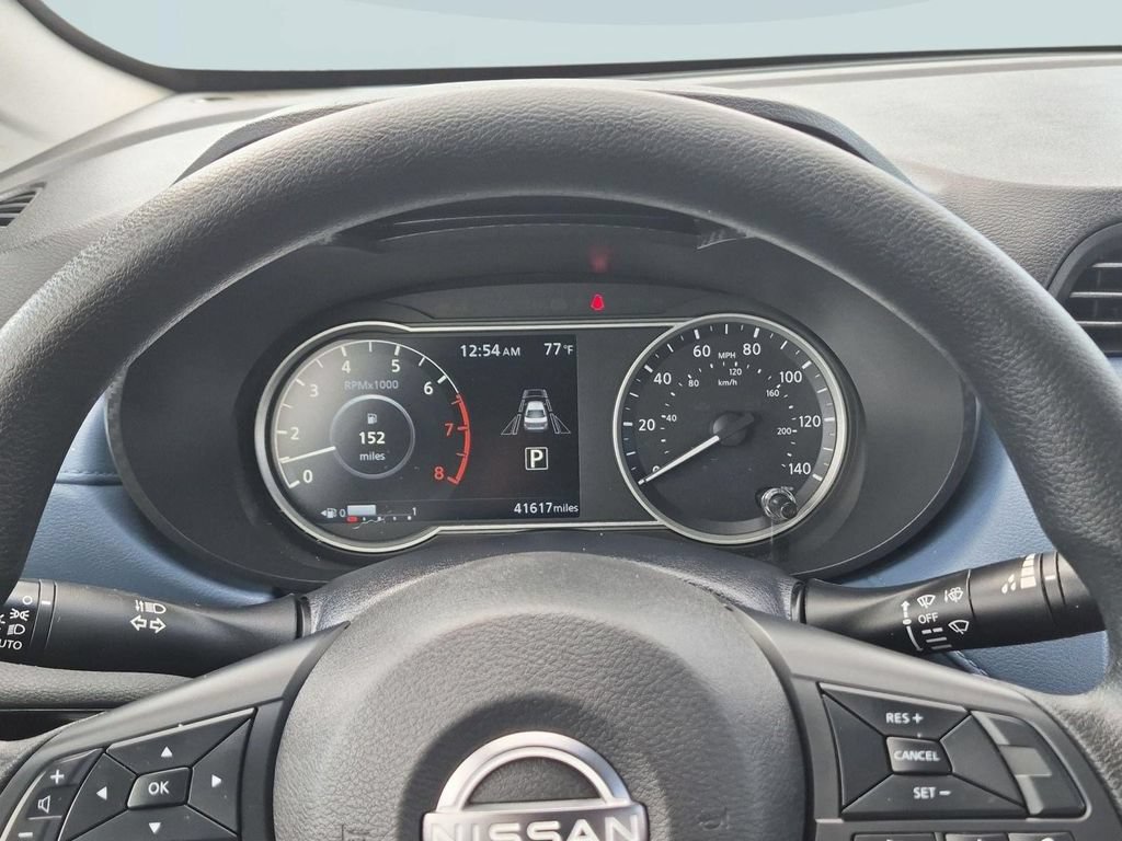 Used 2025 Nissan Versa SV FWD image 15