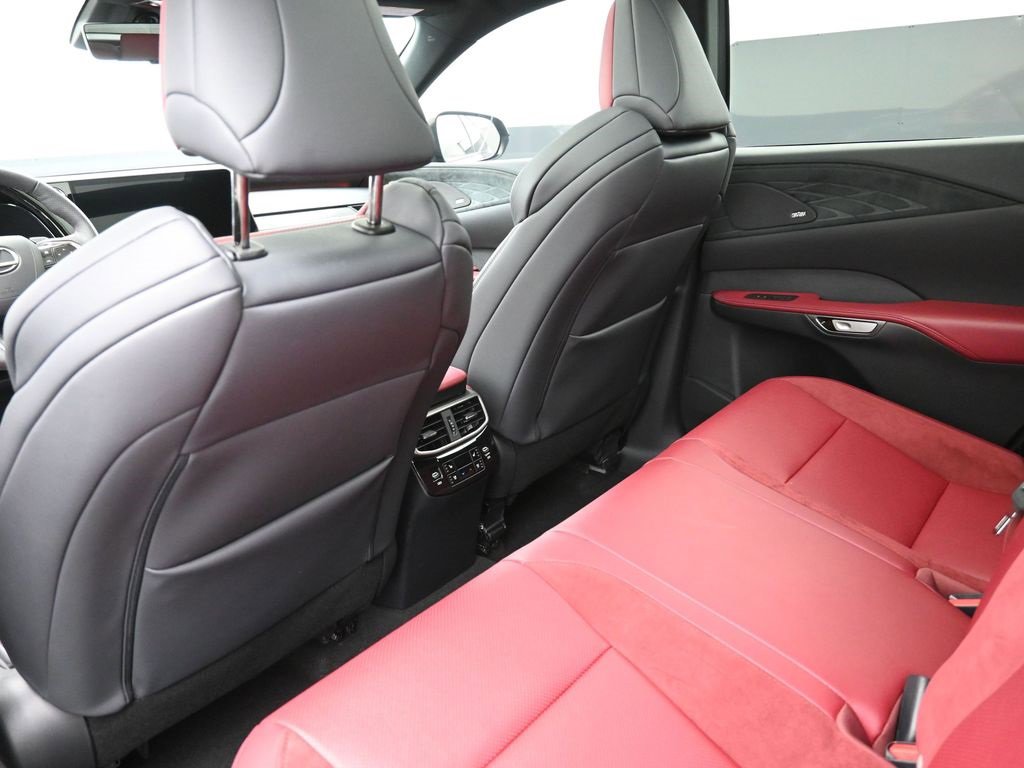 Used 2024 Lexus RX 500h F Sport image 2