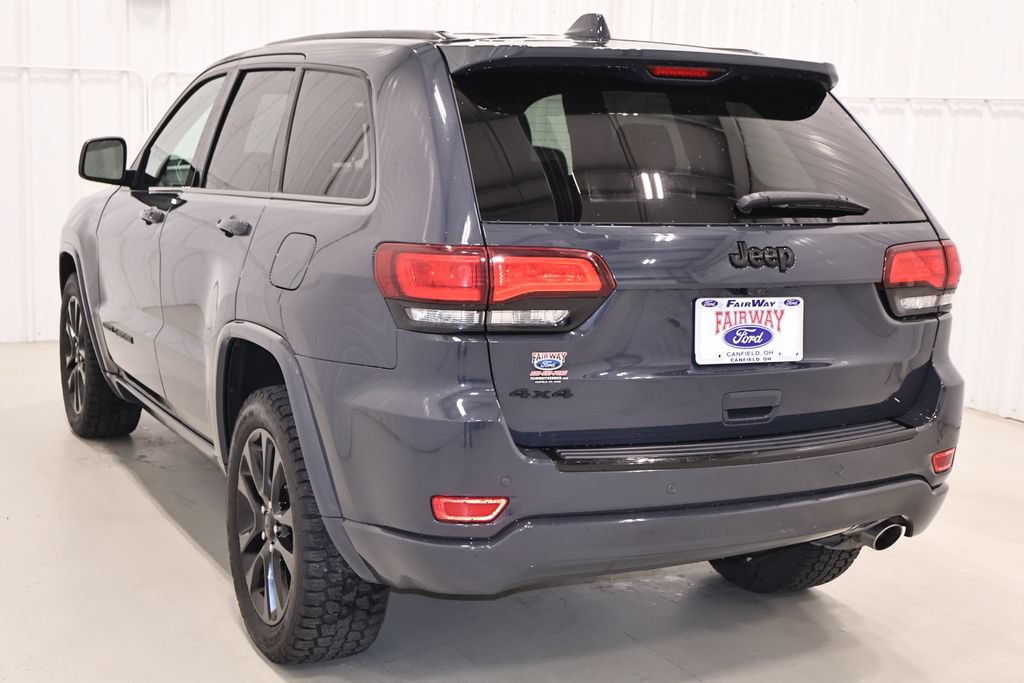Used 2018 Jeep Grand Cherokee Laredo AWD/4WD image 8