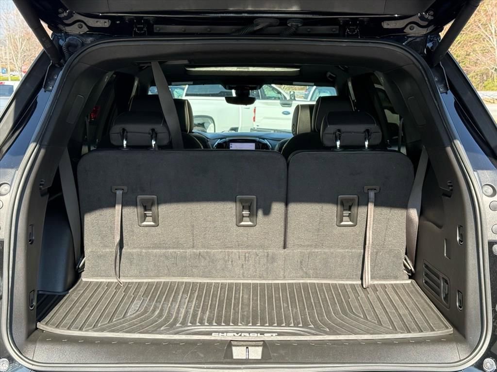 Used 2023 Chevrolet Traverse Premier image 16