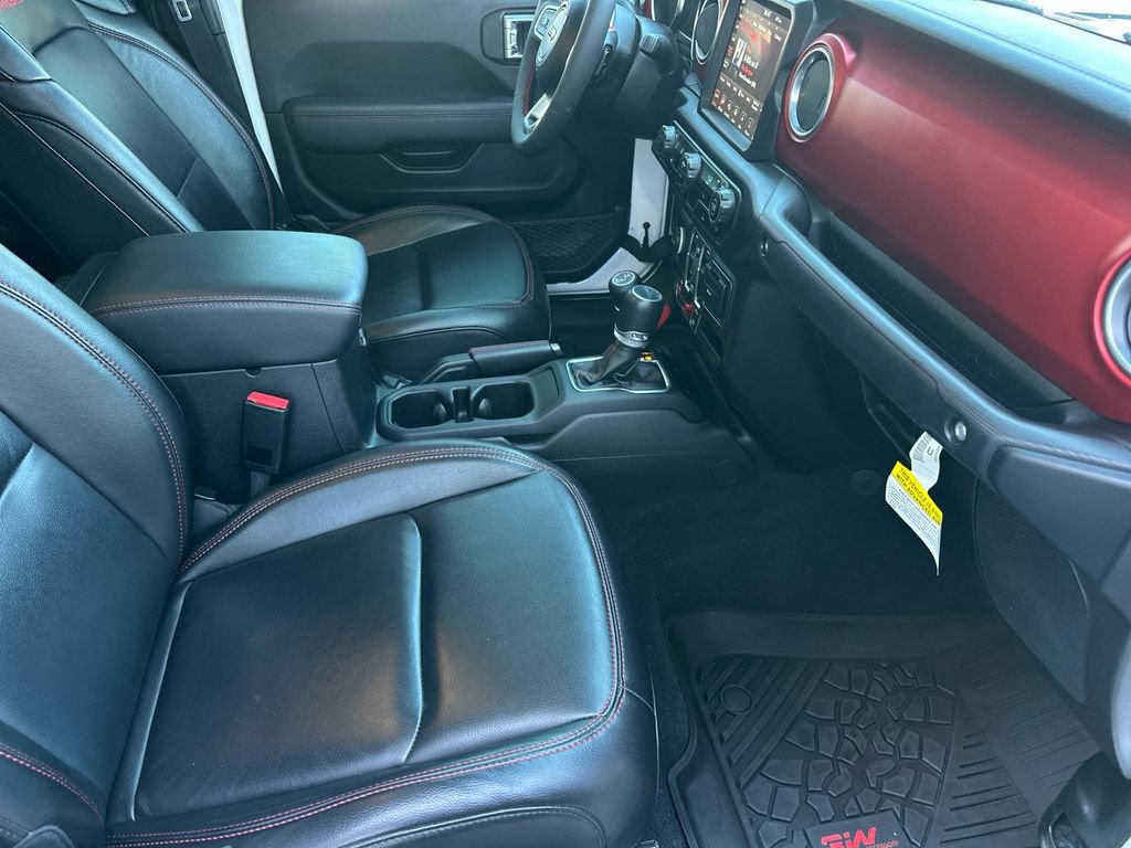 Used 2023 Jeep Gladiator Rubicon w/ LED Lighting Group AWD/4WD image 14
