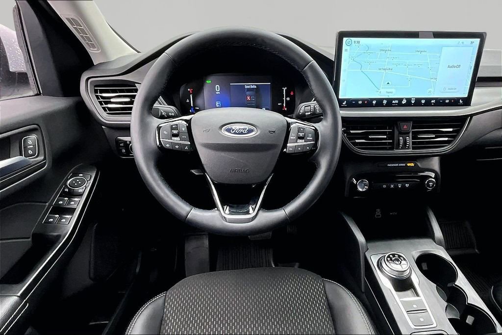 Certified 2025 Ford Escape SE FWD image 5