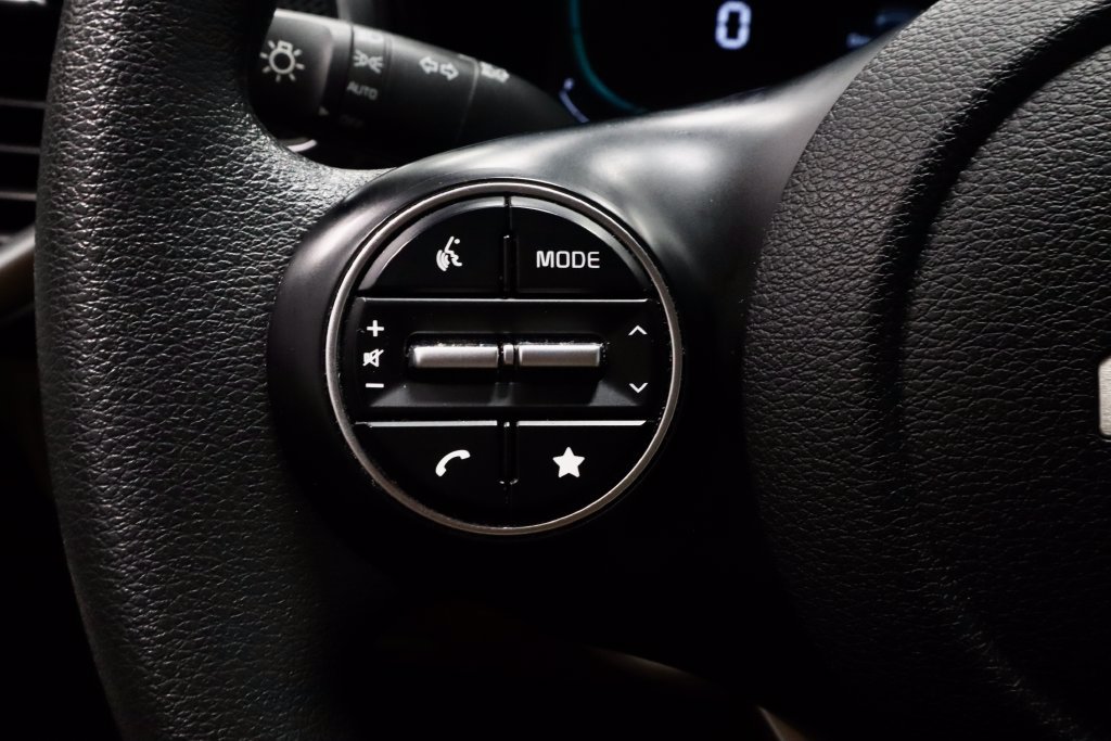 Used 2023 Kia Soul LX w/ LX Technology Package FWD image 26