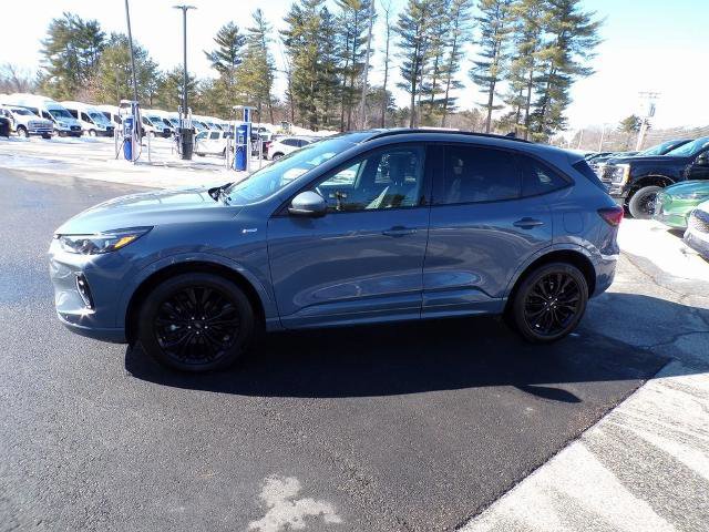 Certified 2023 Ford Escape ST-Line Elite w/ Premium Technology Package image 2