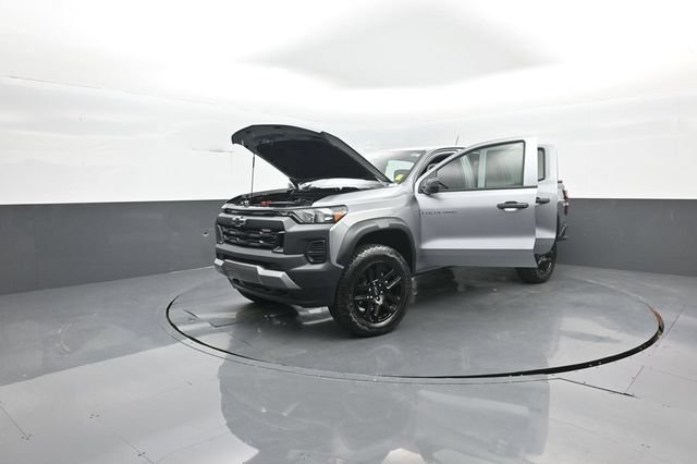 Used 2025 Chevrolet Colorado Trail Boss AWD/4WD image 27