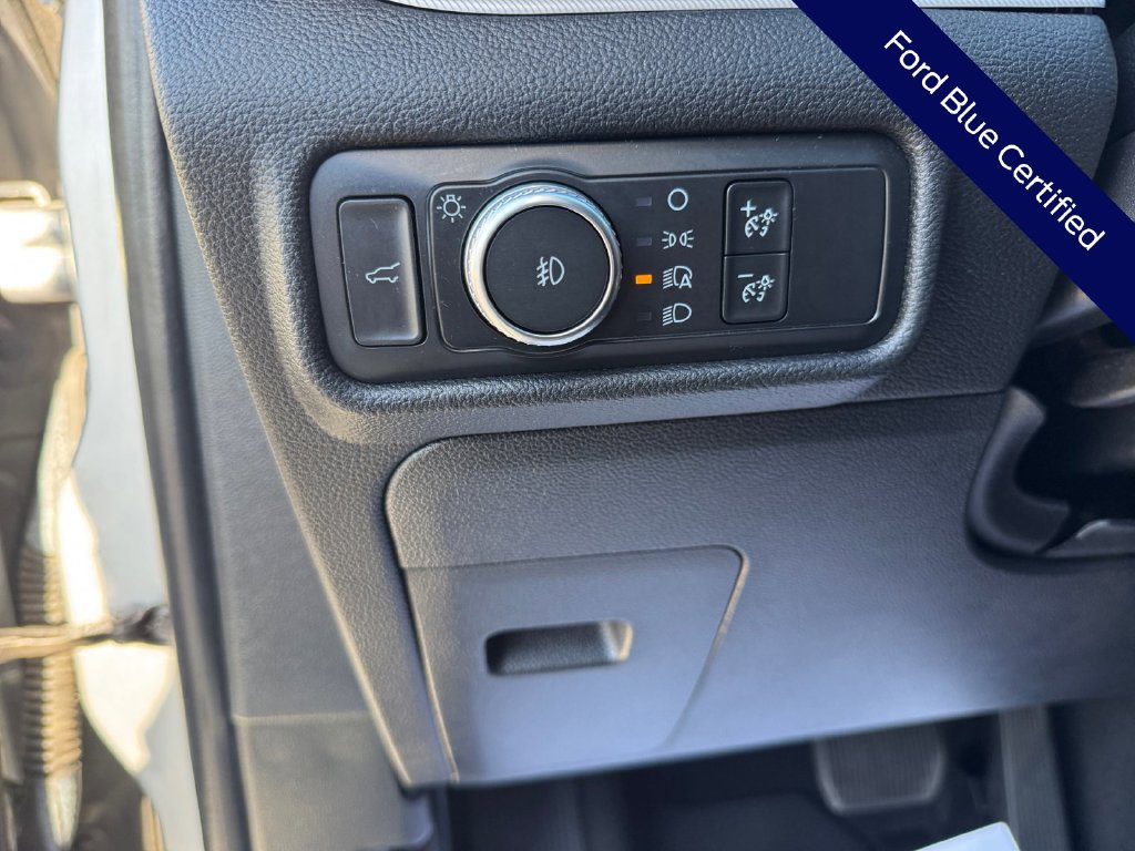 Certified 2020 Ford Explorer XLT w/ Equipment Group 202A RWD image 38