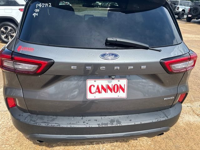 Certified 2025 Ford Escape ST-Line Select AWD/4WD image 9