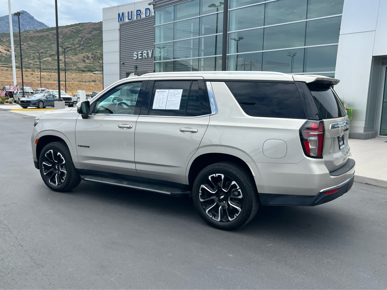 Used 2022 Chevrolet Tahoe LT w/ LT Signature Plus Package AWD/4WD image 11