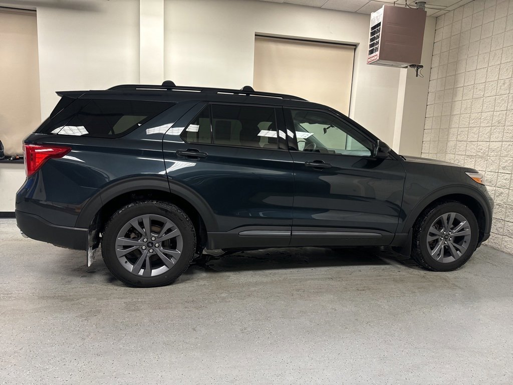Certified 2023 Ford Explorer XLT w/ Equipment Group 202A image 3