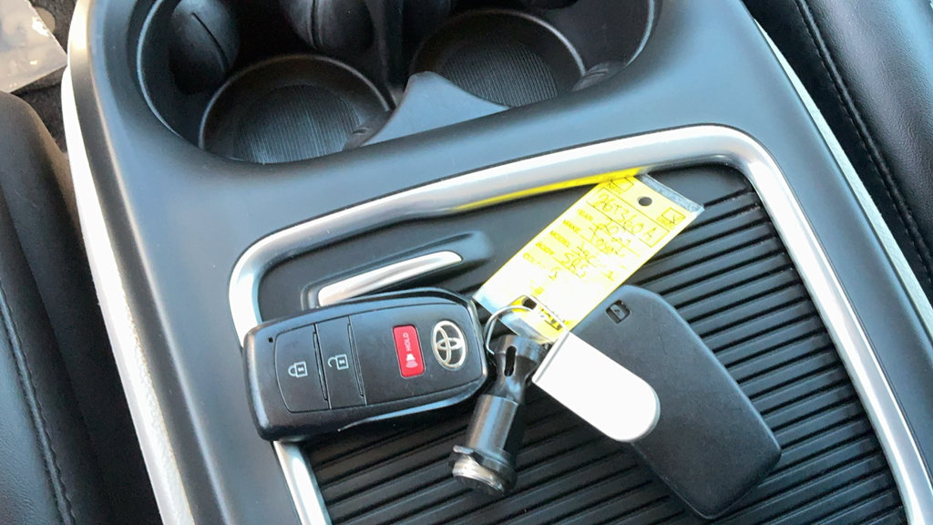 Used 2024 Chrysler Pacifica Touring-L FWD image 43