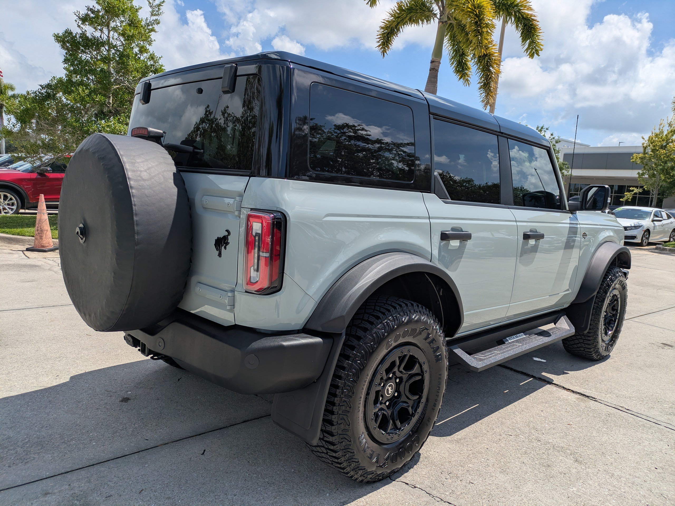Certified 2024 Ford Bronco Wildtrak AWD/4WD image 4