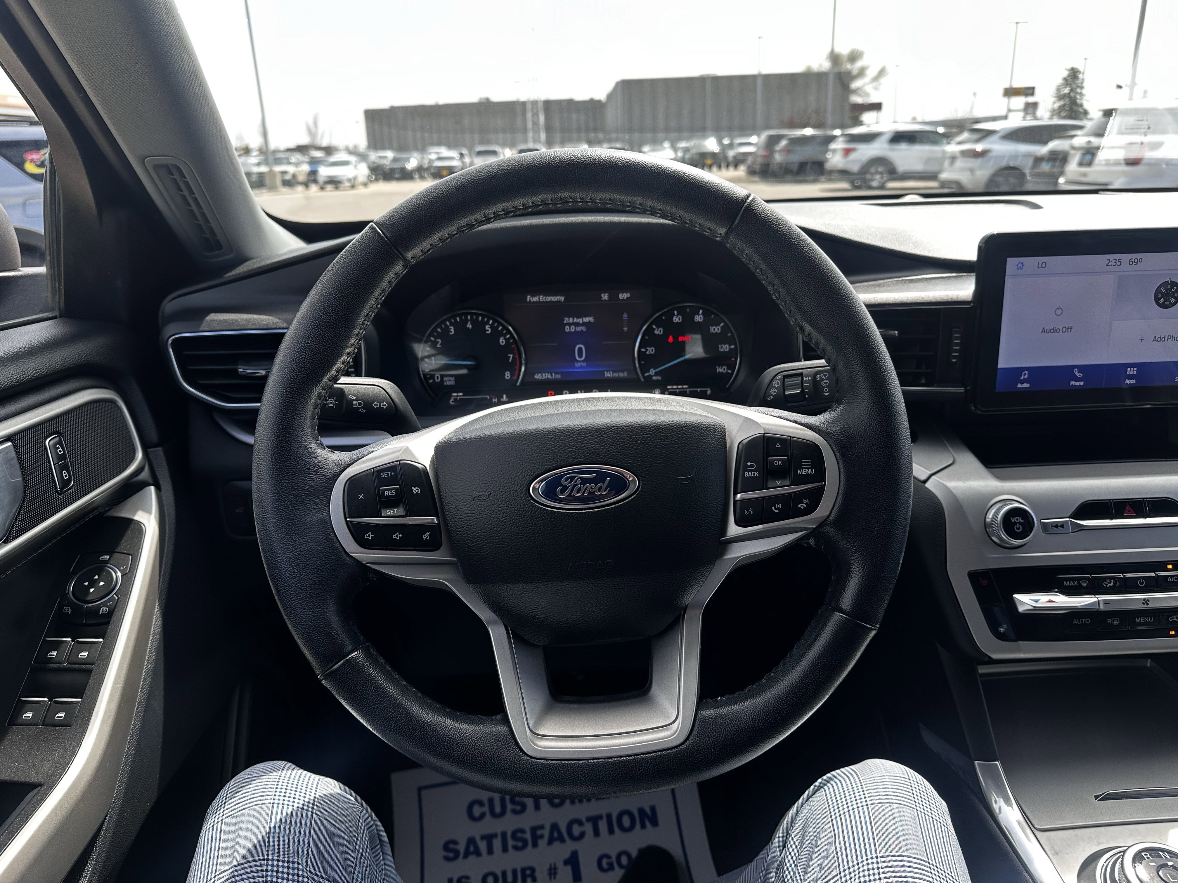 Certified 2022 Ford Explorer XLT w/ Equipment Group 202A AWD/4WD image 9