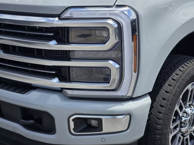 Certified 2026 Ford F350 Platinum w/ Platinum Plus Package AWD/4WD image 10