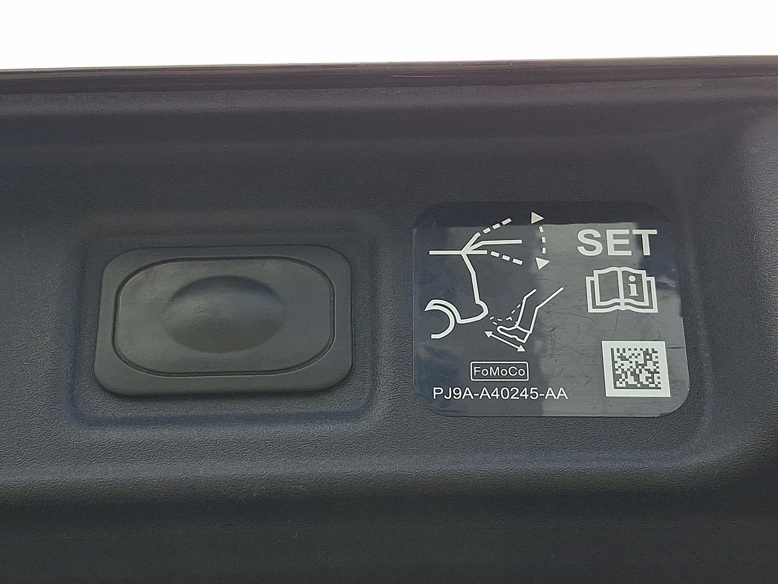 Certified 2024 Ford Mustang Mach-E GT image 28