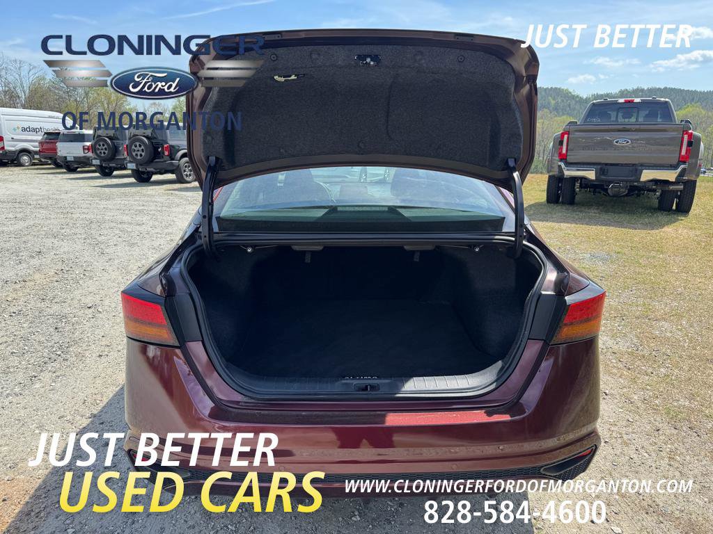 Used 2025 Nissan Altima 2.5 SV FWD image 9