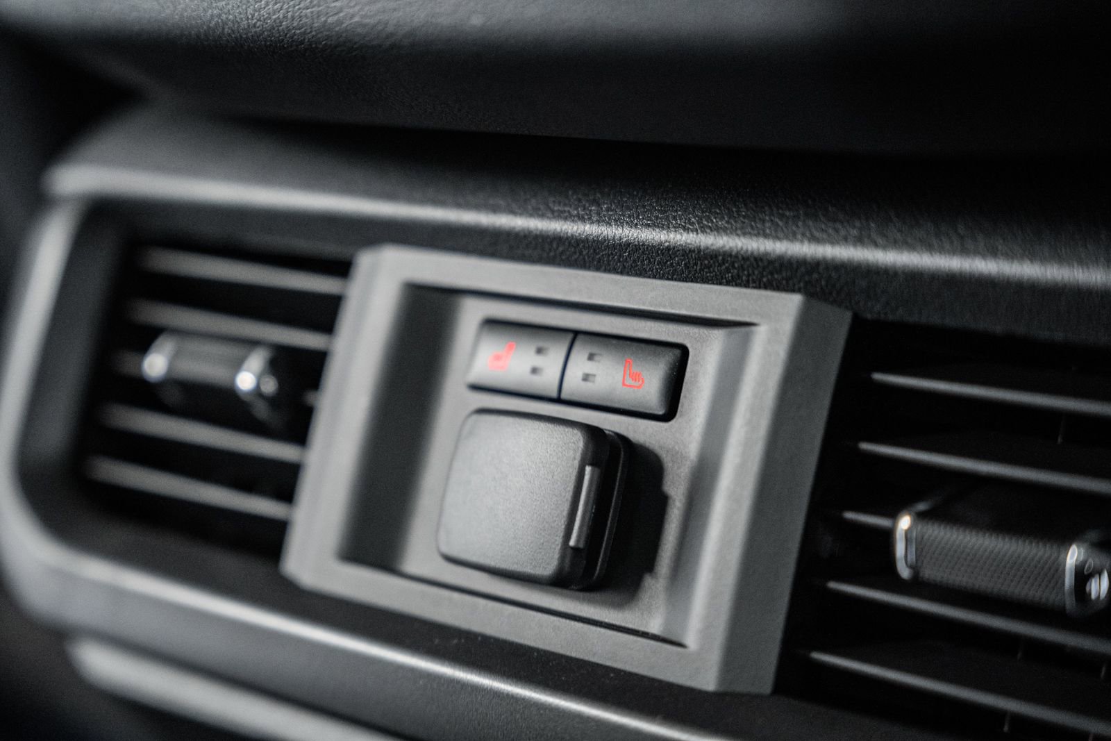 Certified 2025 Ford F150 Lariat w/ Equipment Group 502A High image 39