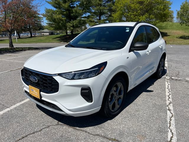 Certified 2023 Ford Escape ST-Line w/ Tech Pack #1 AWD/4WD image 5