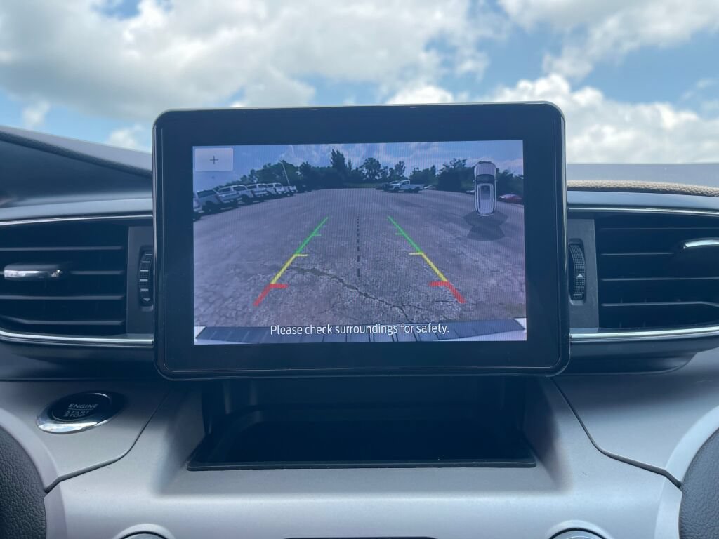 Certified 2023 Ford Explorer XLT w/ Equipment Group 202A AWD/4WD image 13