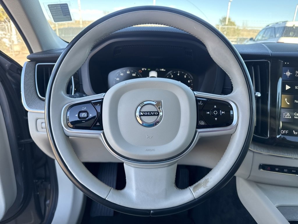 Used 2019 Volvo XC60 T5 Inscription image 16