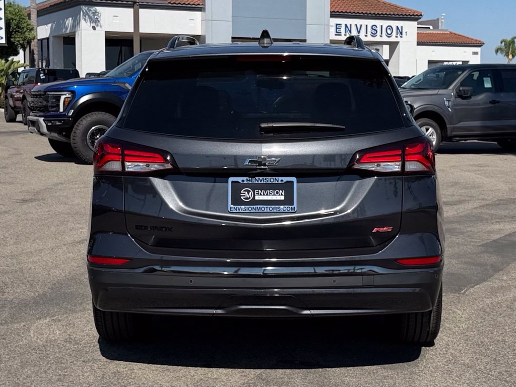 Used 2022 Chevrolet Equinox RS w/ LPO, Cargo Package FWD image 7