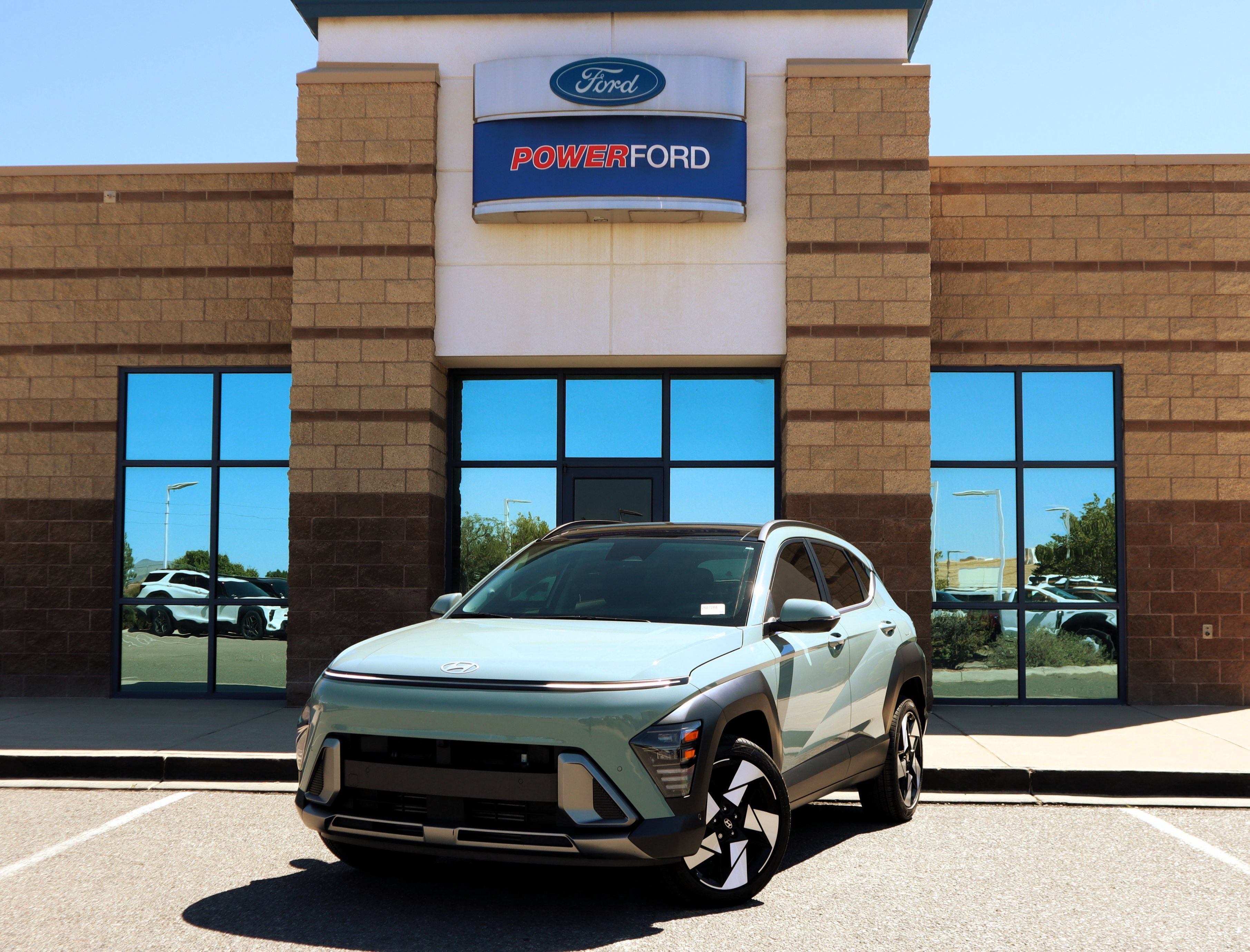 Used 2024 Hyundai Kona Limited AWD/4WD image 2