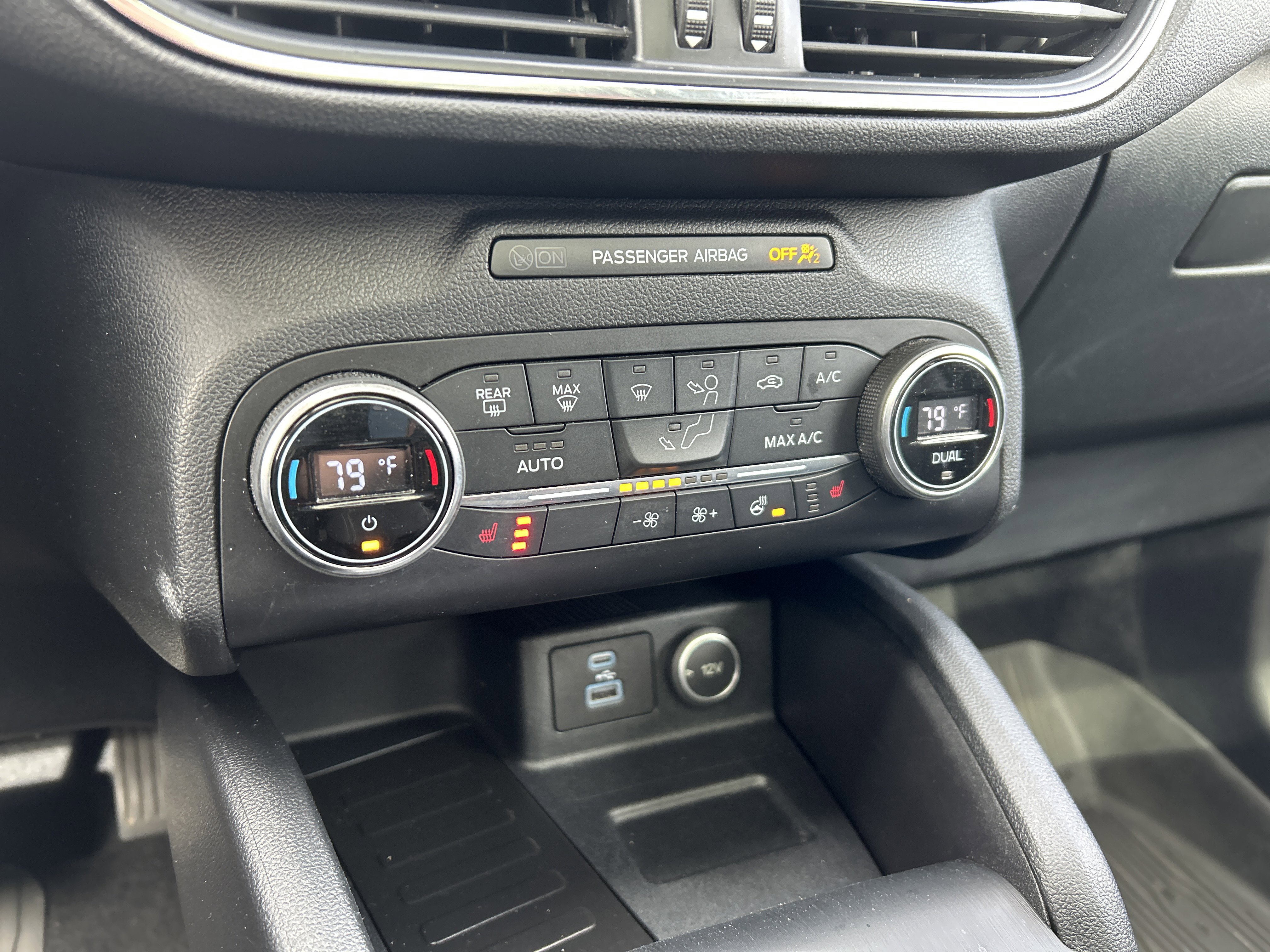 Certified 2020 Ford Escape Titanium image 25