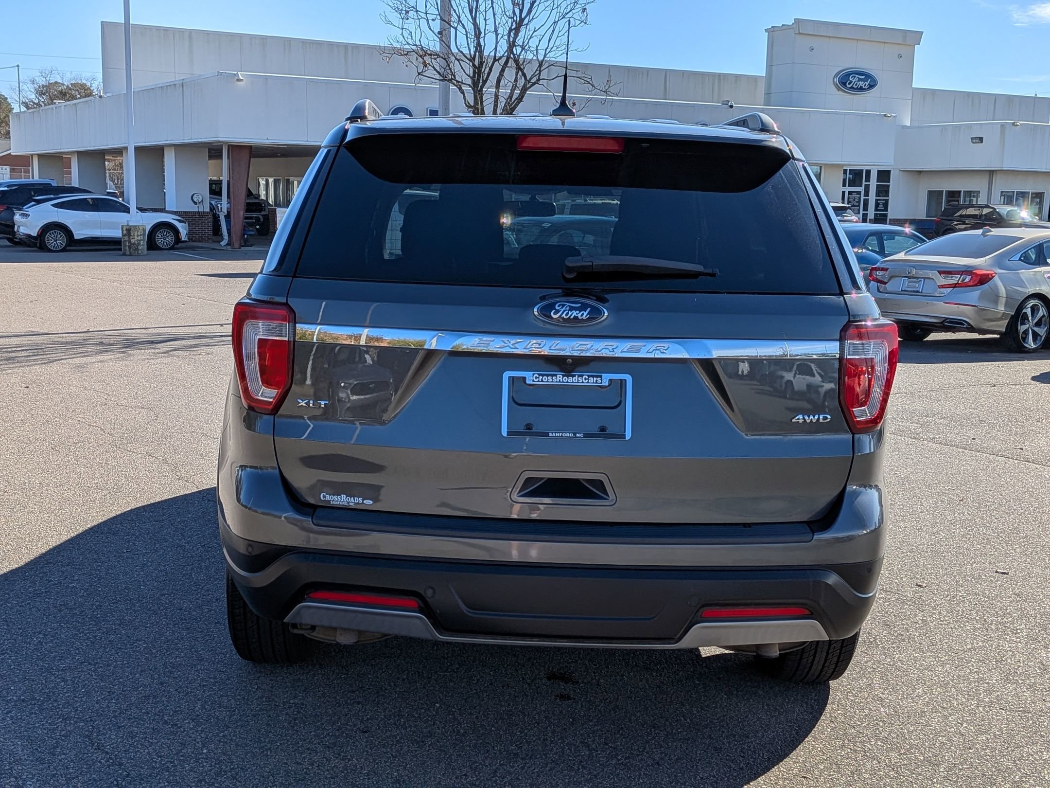 Certified 2019 Ford Explorer XLT w/ Equipment Group 201A image 5