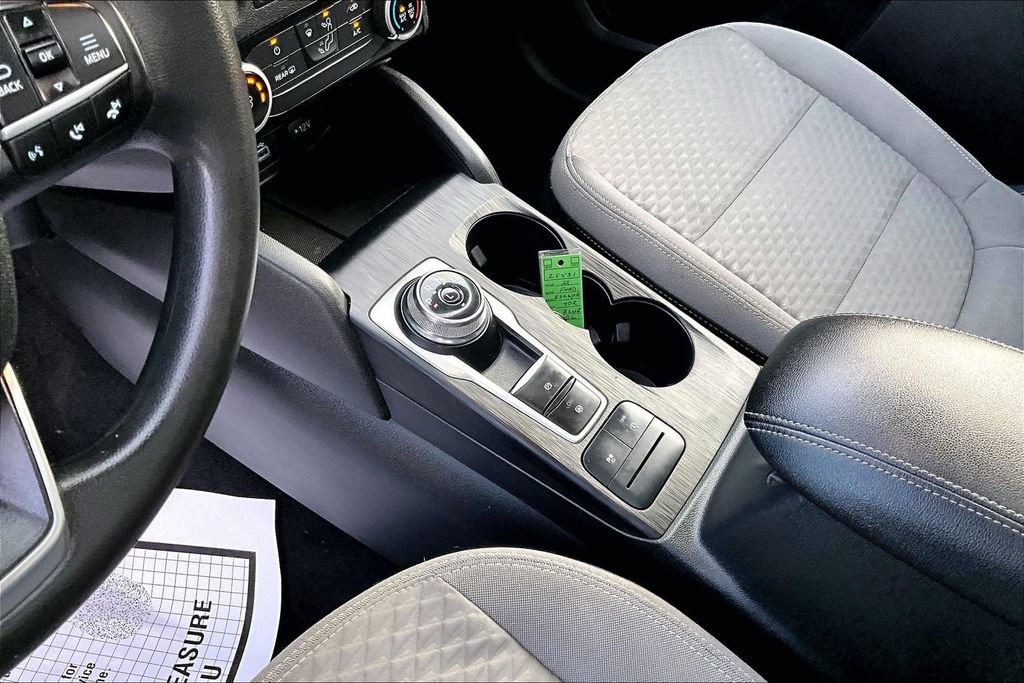 Certified 2022 Ford Escape SE w/ SE Sport Appearance Package AWD/4WD image 16