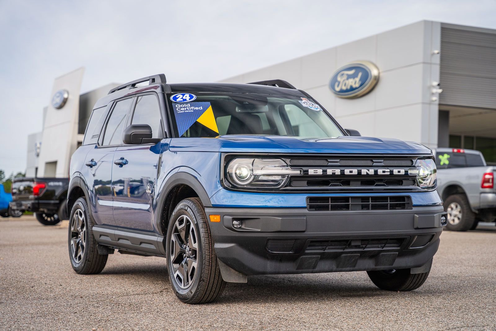 Certified 2024 Ford Bronco Sport Outer Banks AWD/4WD image 1