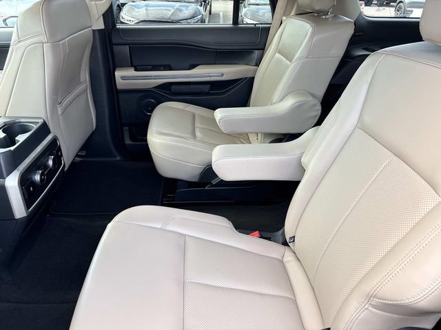 Certified 2024 Ford Expedition XLT RWD image 18