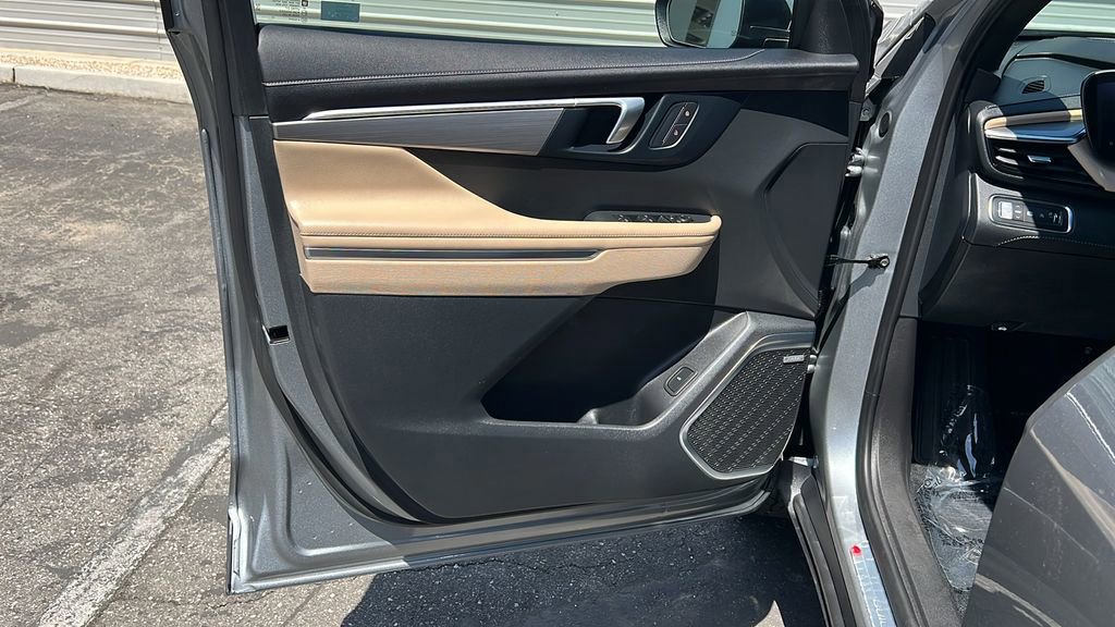 Used 2026 Buick Enclave Preferred w/ LPO, Floor Liner Package FWD image 13