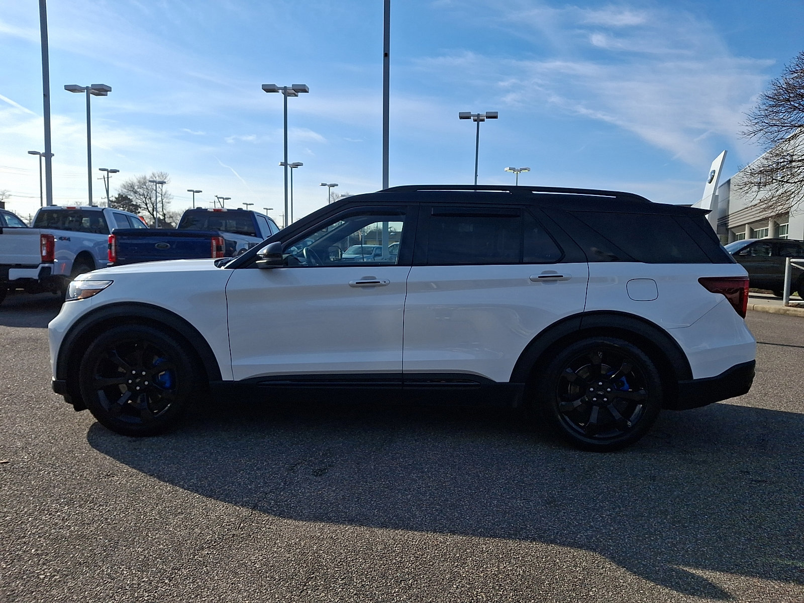 Certified 2024 Ford Explorer ST w/ Equipment Group 401A image 3