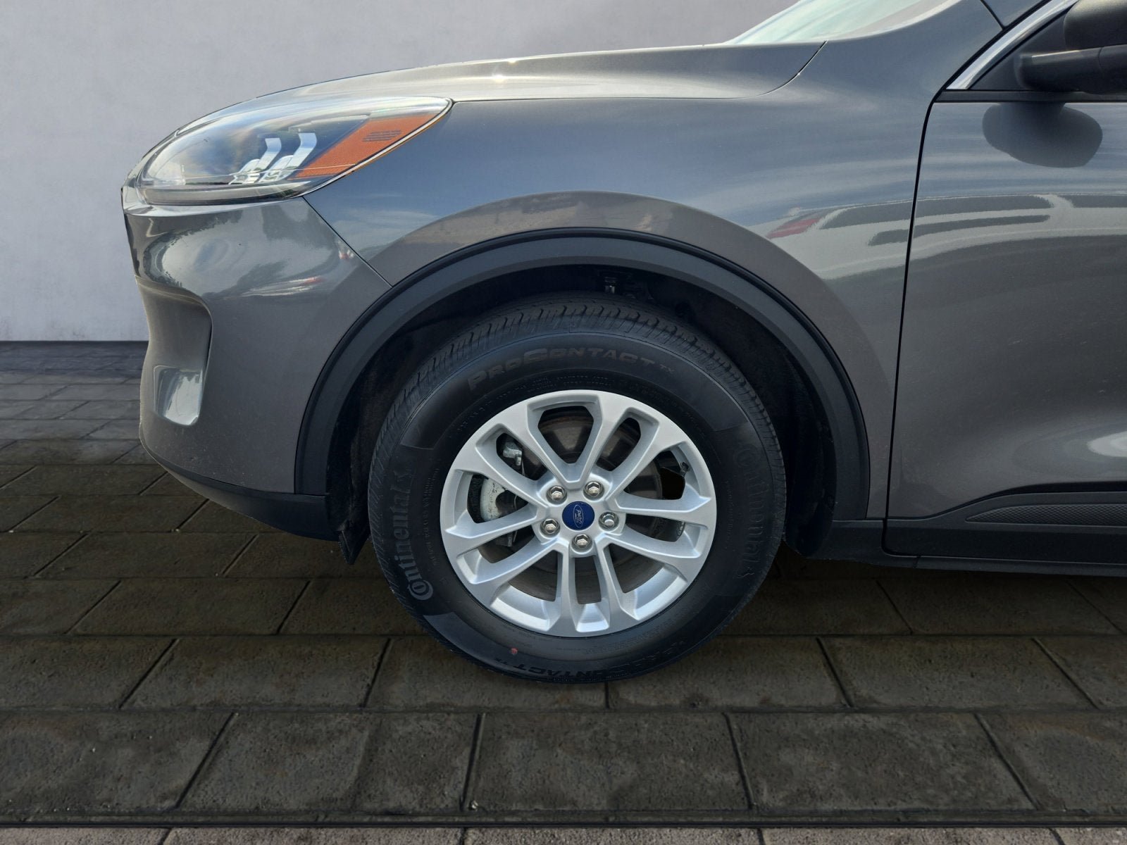 Certified 2022 Ford Escape SE w/ Cold Weather Package AWD/4WD image 26
