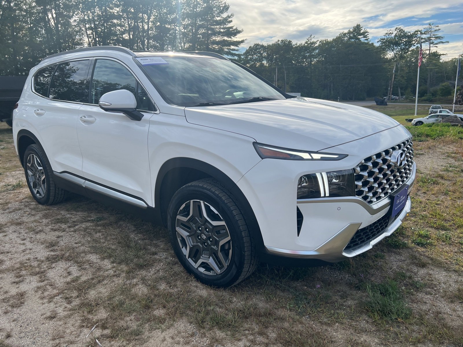 Used 2023 Hyundai Santa Fe Limited image 1