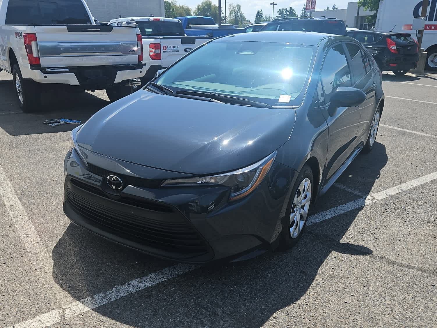 Used 2024 Toyota Corolla LE FWD image 1