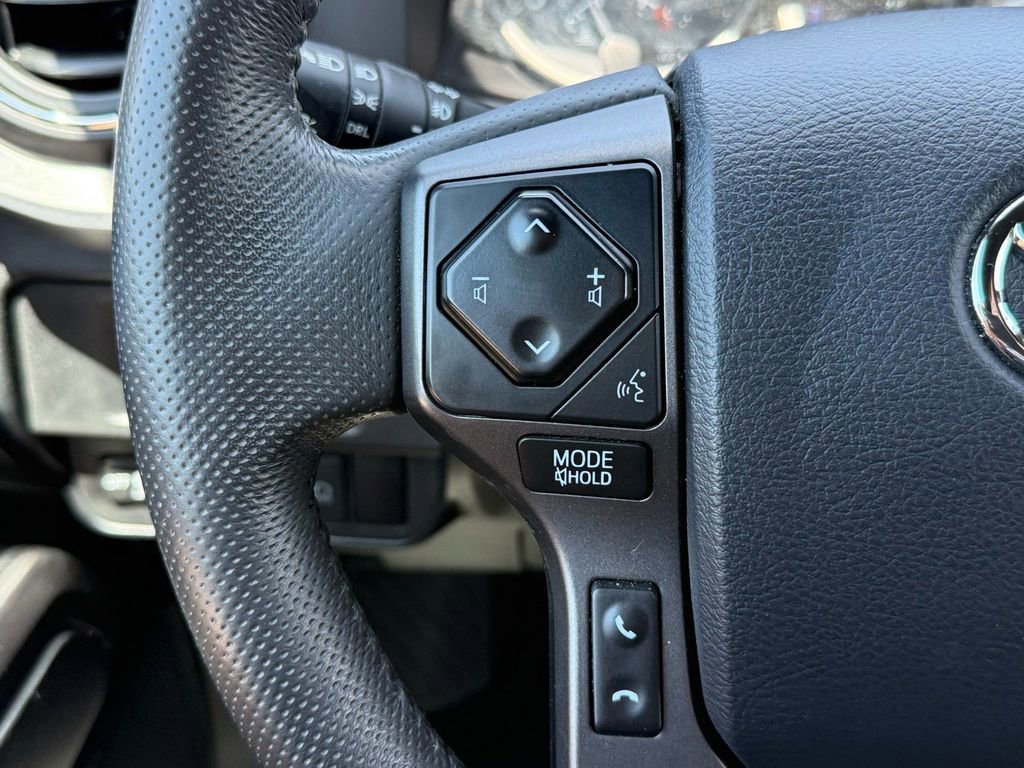 Used 2019 Toyota Tacoma TRD Off-Road RWD image 18