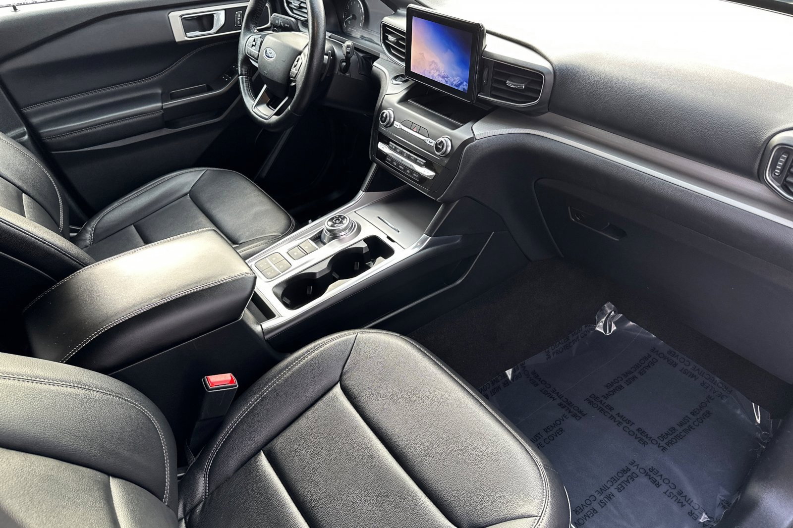 Certified 2020 Ford Explorer XLT w/ Equipment Group 202A image 17