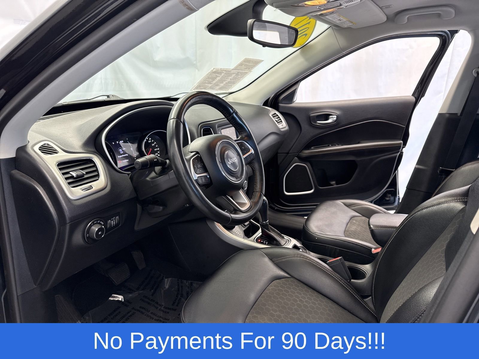 Used 2017 Jeep Compass Latitude image 11