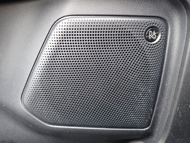 Certified 2025 Ford Escape Platinum w/ Premium Technology Package image 21