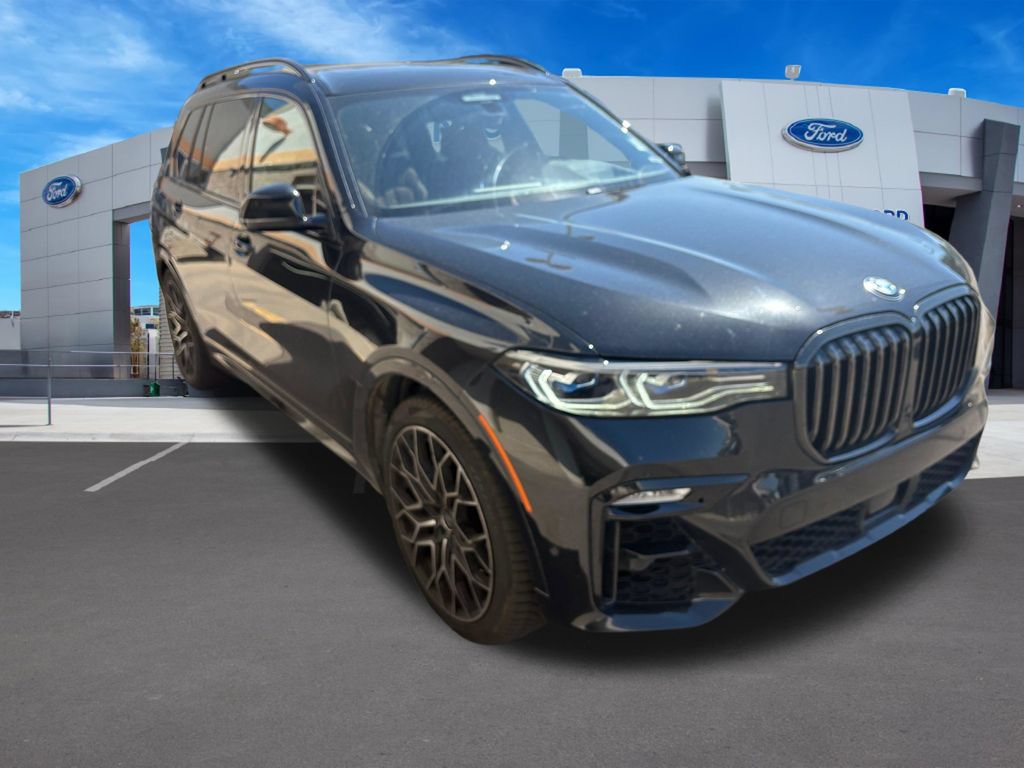 Used 2022 BMW X7 M50i AWD/4WD image 9