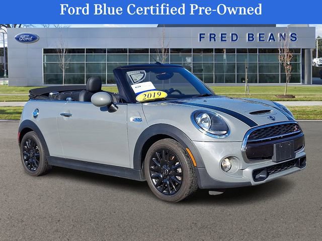 Used 2019 MINI Cooper S w/ Signature Upholstery Package image 7
