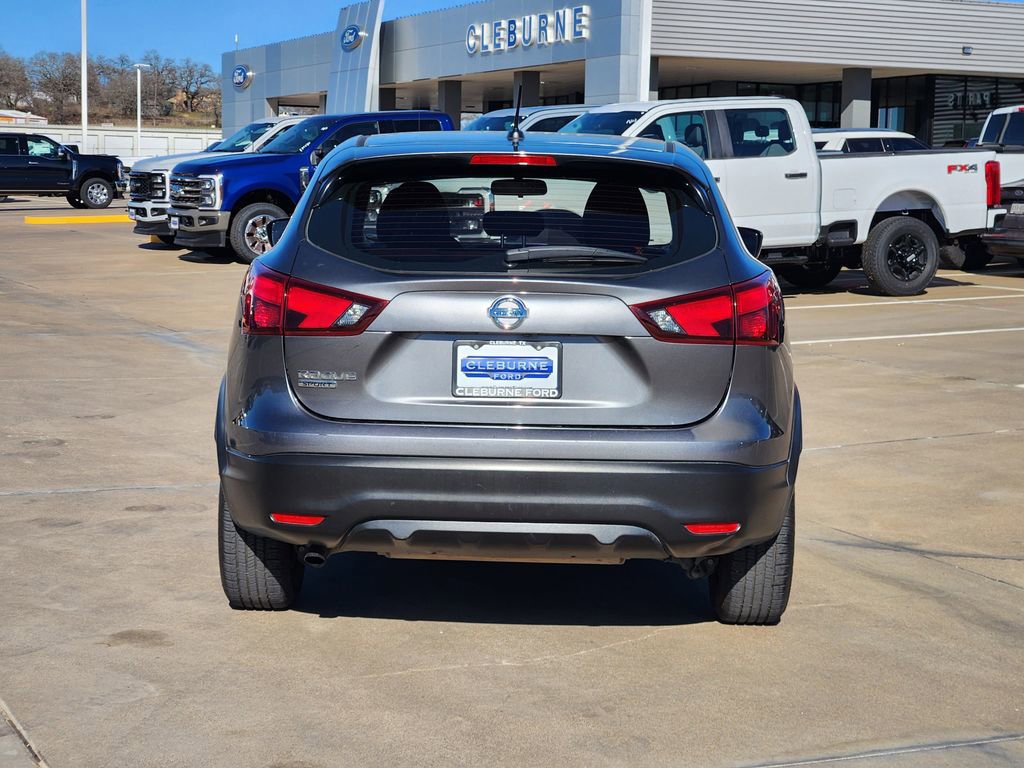Used 2019 Nissan Rogue Sport S image 4