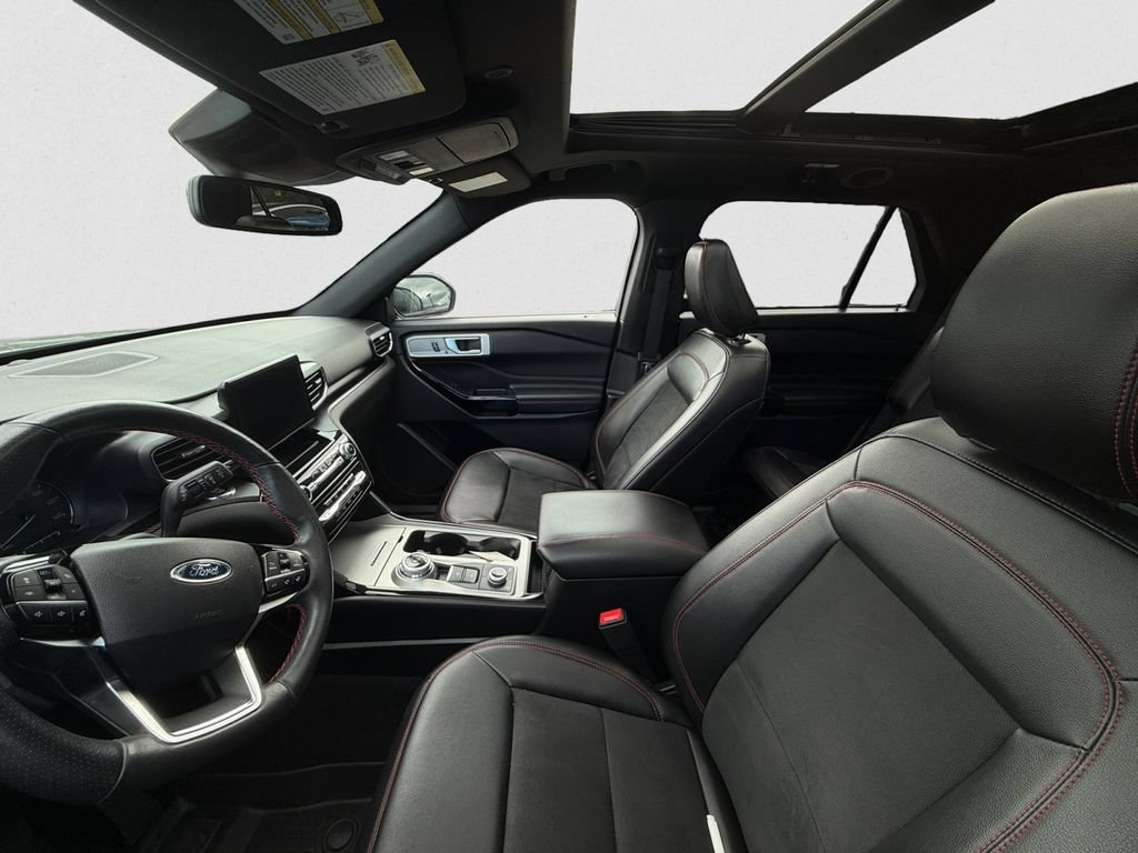 Certified 2023 Ford Explorer ST-Line AWD/4WD image 7