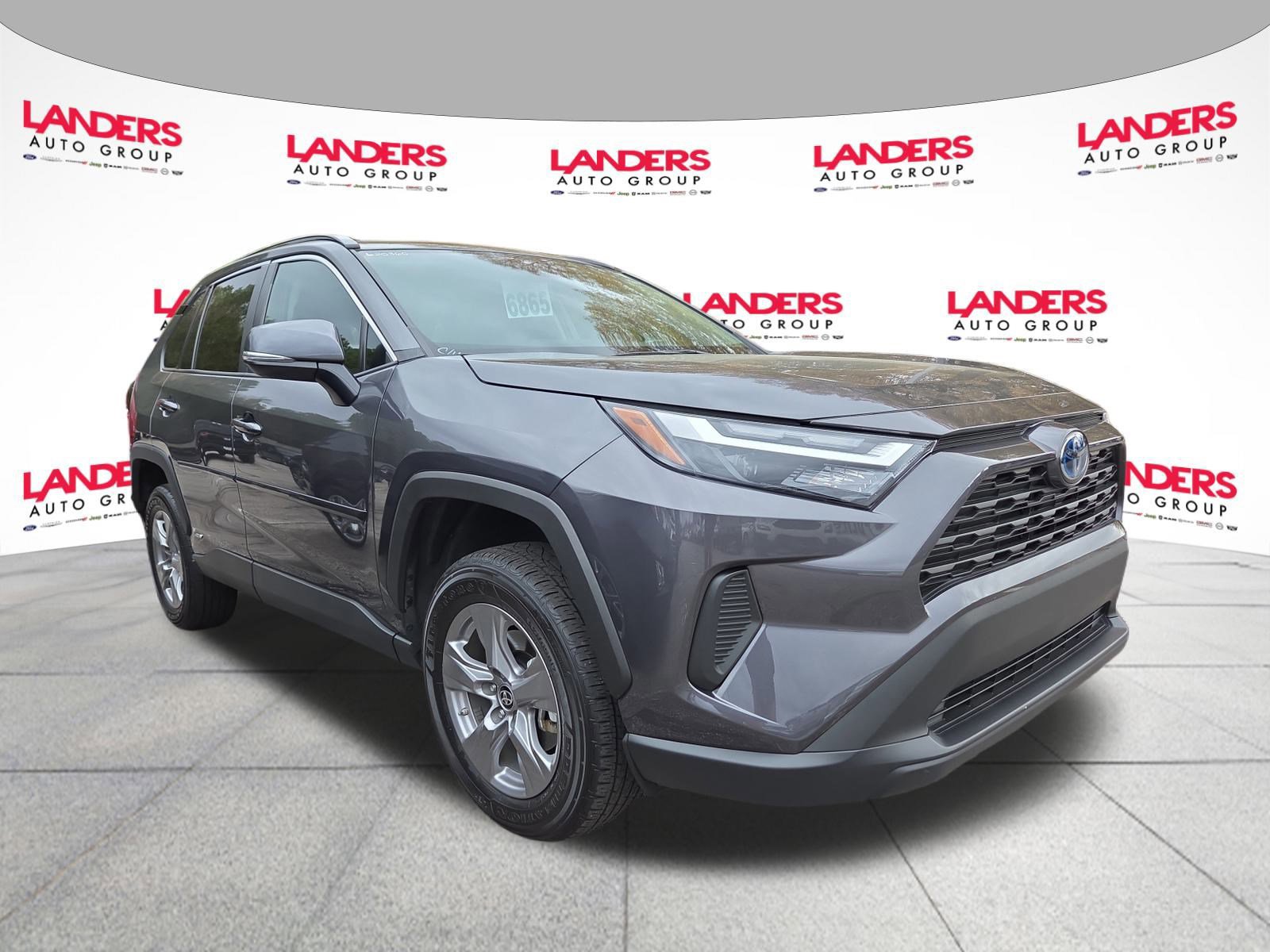 Used 2024 Toyota RAV4 LE image 9
