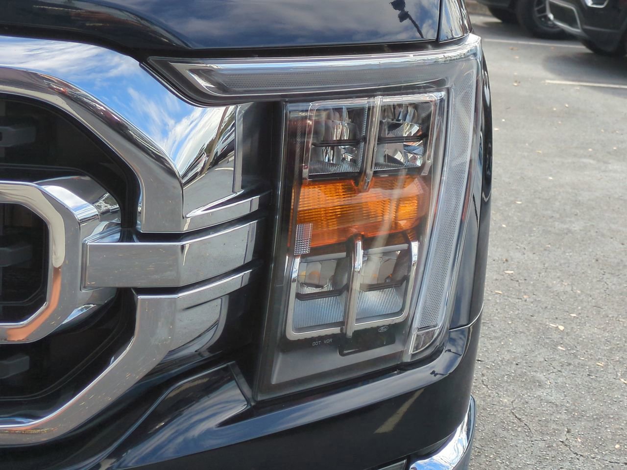 Certified 2022 Ford F150 XLT w/ Equipment Group 302A High image 10