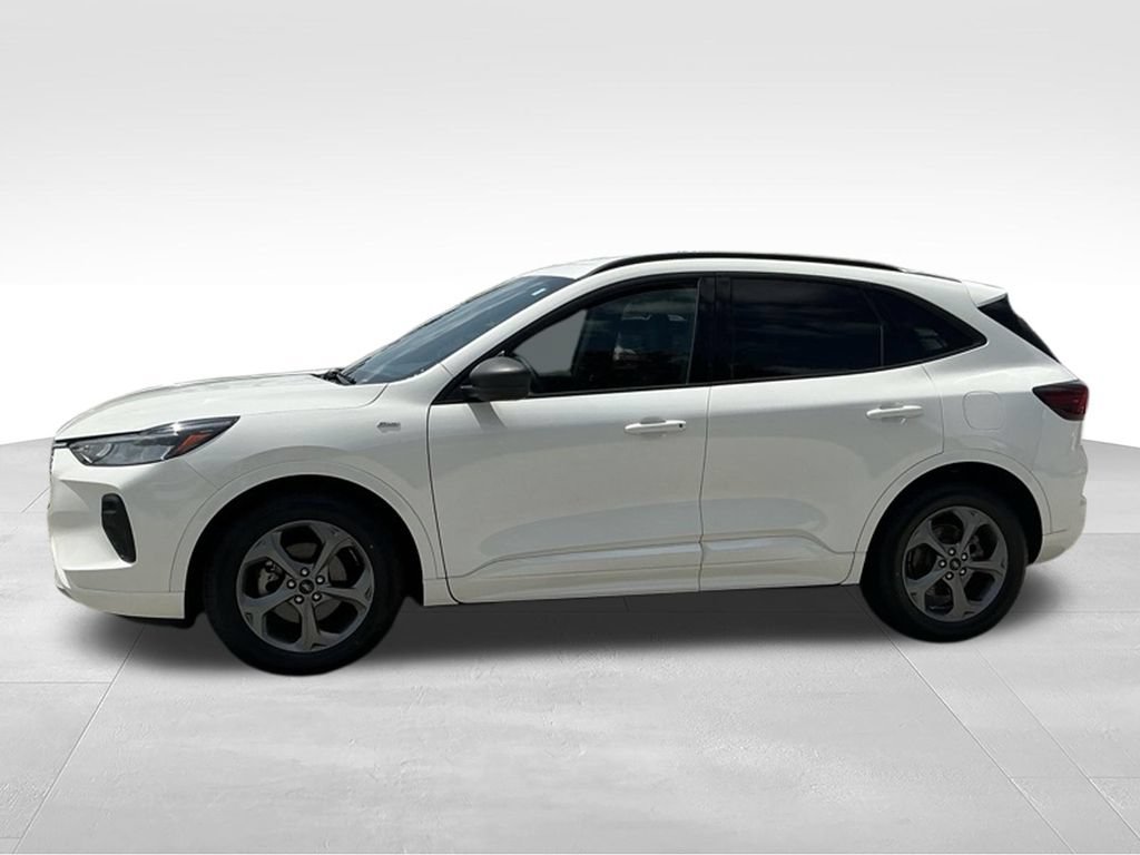 Certified 2023 Ford Escape ST-Line w/ Tech Pack #1 FWD image 3