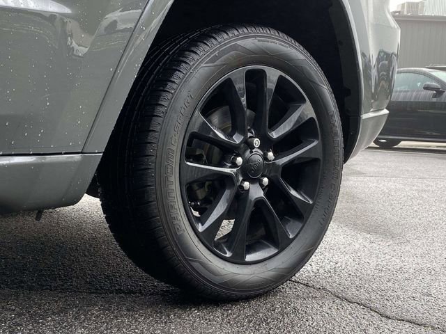 Used 2020 Jeep Grand Cherokee Altitude image 11