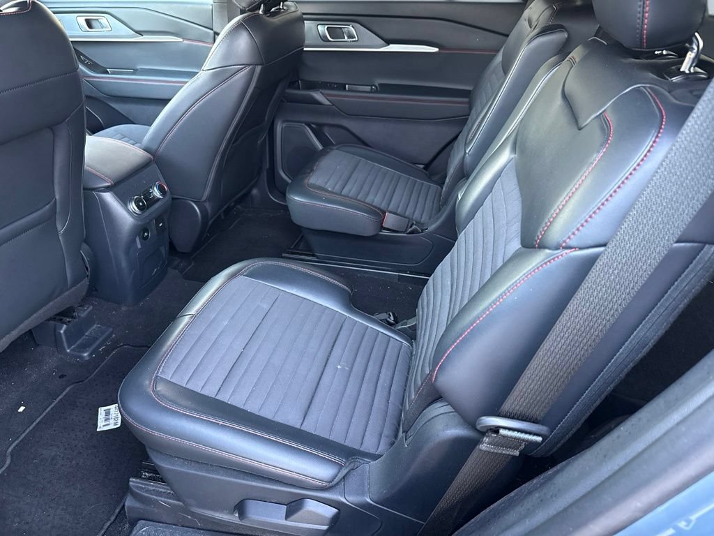 Certified 2025 Ford Explorer ST-Line AWD/4WD image 5
