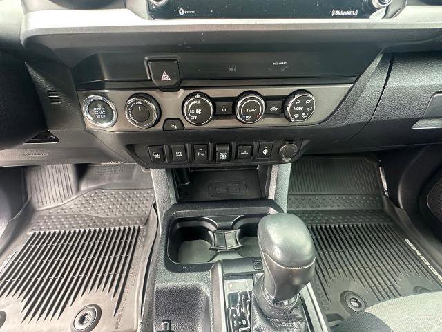 Used 2020 Toyota Tacoma TRD Sport w/ Technology Package AWD/4WD image 19