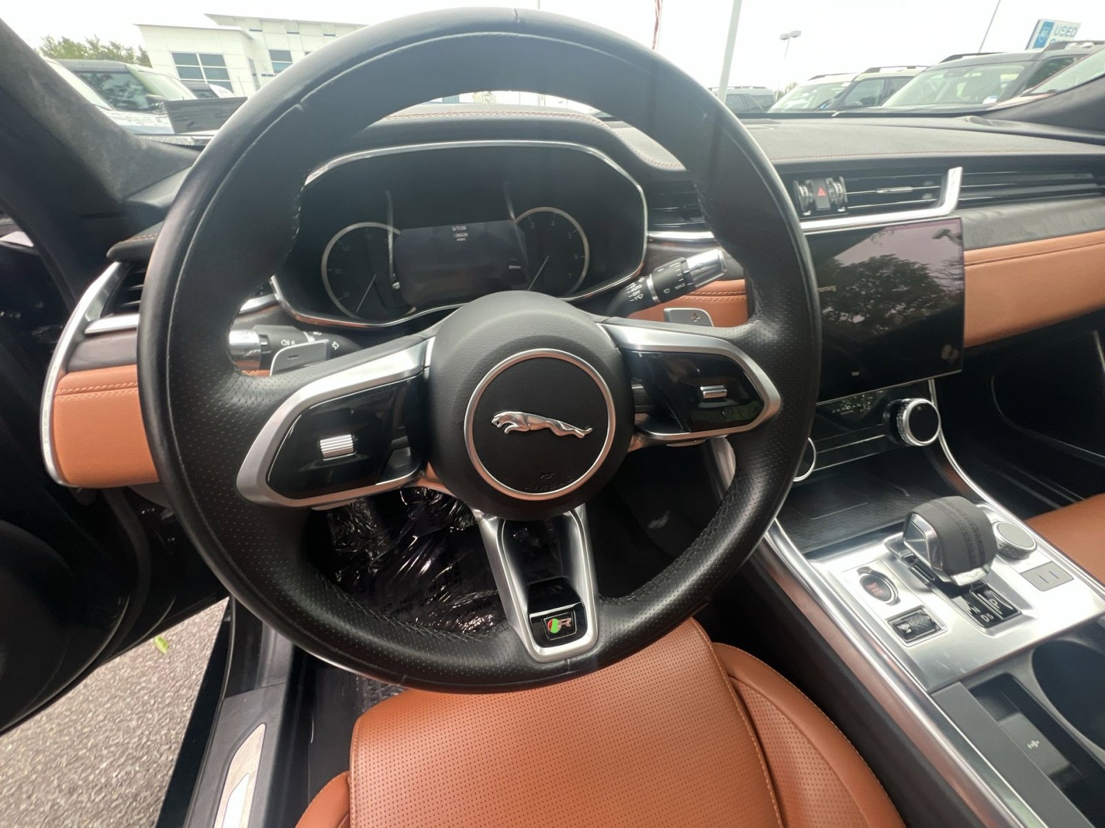 Used 2022 Jaguar XF R-Dynamic SE AWD/4WD image 24